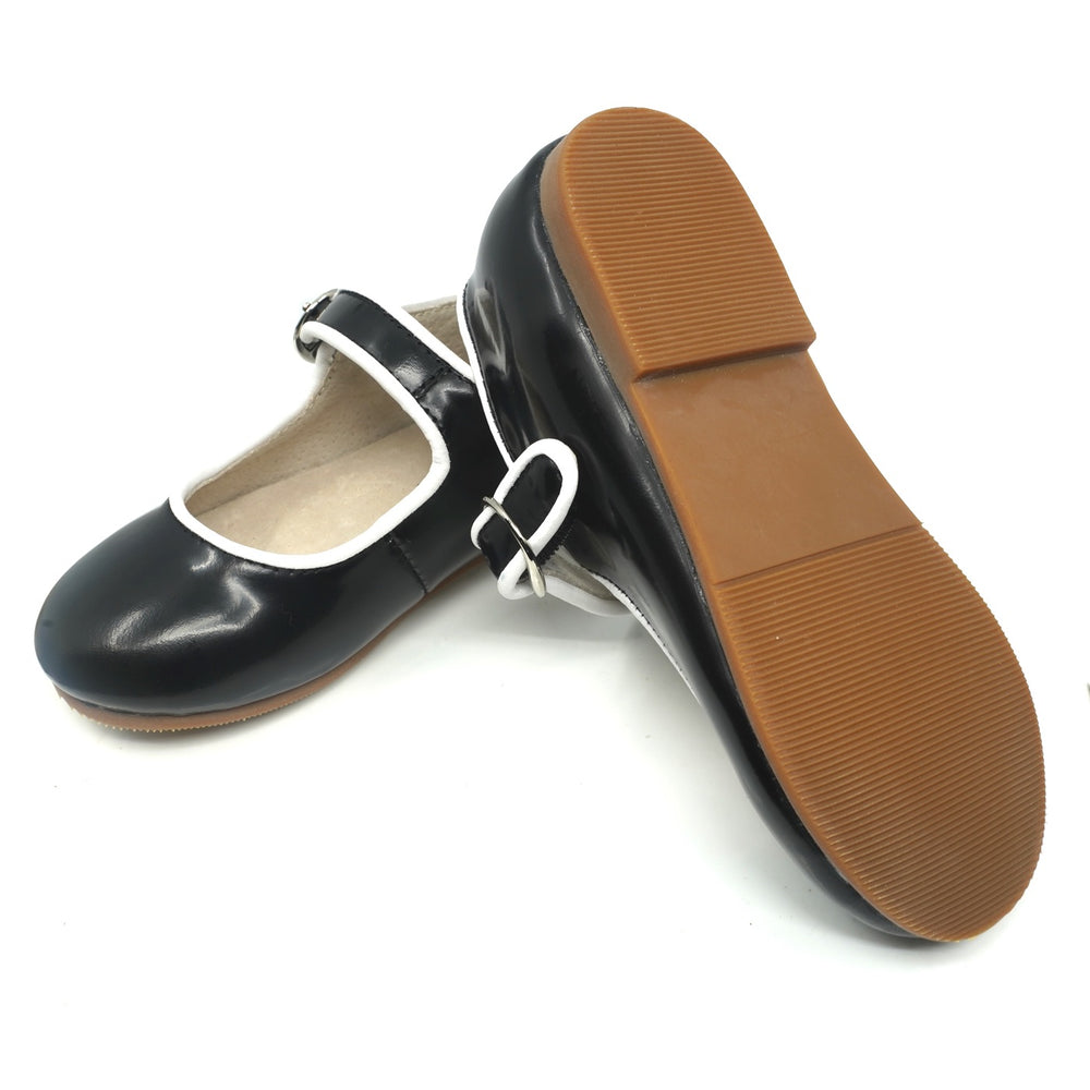 Atti & Anna Amelia Dress Shoe Black and White