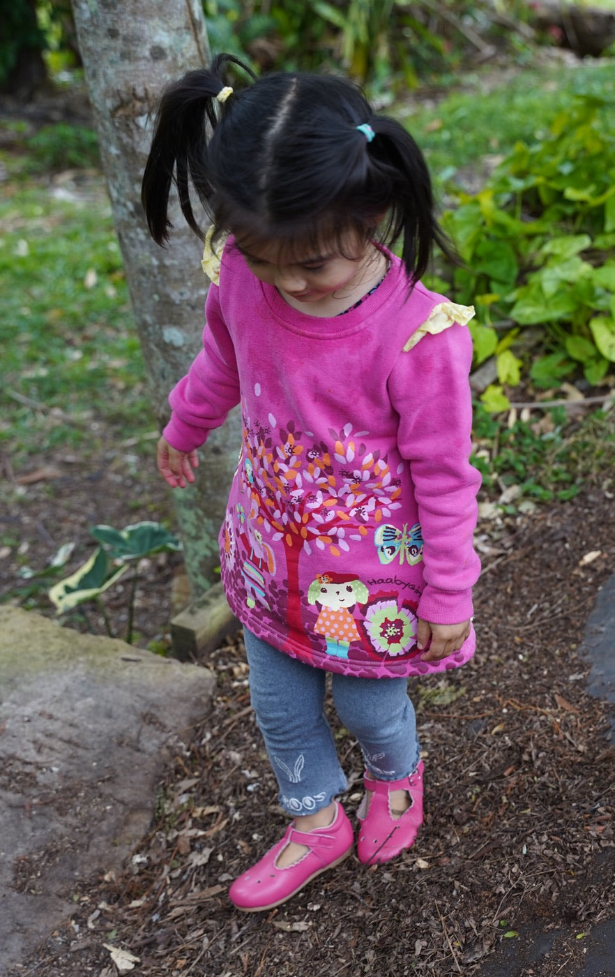 Callista Leather T-Strap Shoe Fushcia